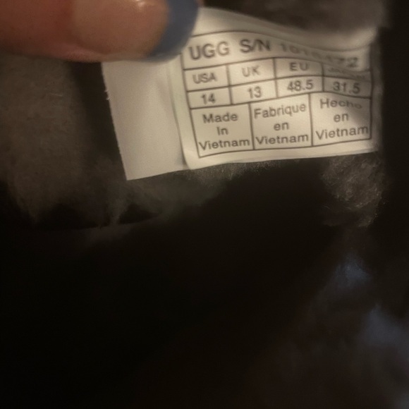 NWOT-Men’s UGG Boots main image 5